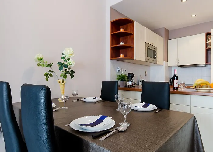 Sweet At The Danube With Wellness Apartament